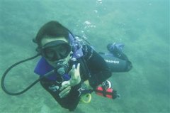 ����С������ɲ� ̩����Ǳˮ����